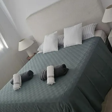 3 Bedroom Townhouse With Private Pool Εστεπόνα