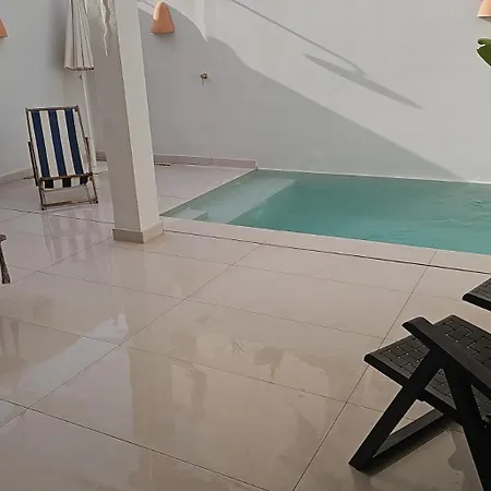Σπίτι διακοπών 3 Bedroom Townhouse With Private Pool Εστεπόνα